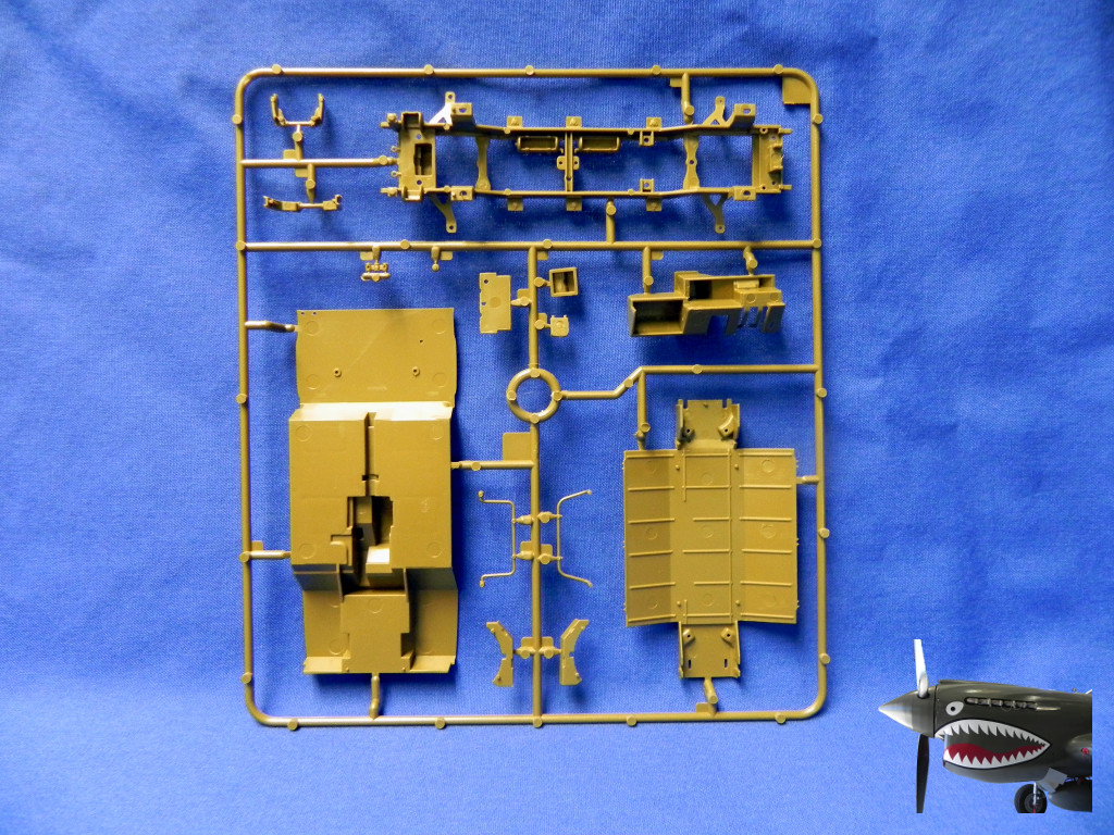 Italeri6504LMVLinceSprueTreeArear.JPG