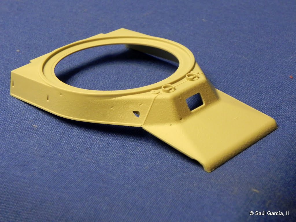 Trumpeter05588IS2SpruexHullUpper01.jpg