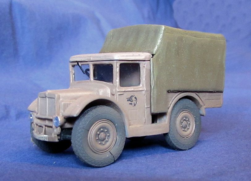 Italian_Trattore_Autocarro_Sahariano_AS-37_I.jpg