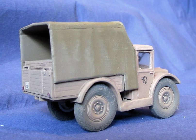 Italian_Trattore_Autocarro_Sahariano_AS-37_II.jpg